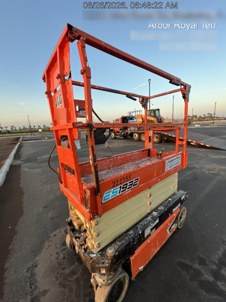 2022 JLG ES1932