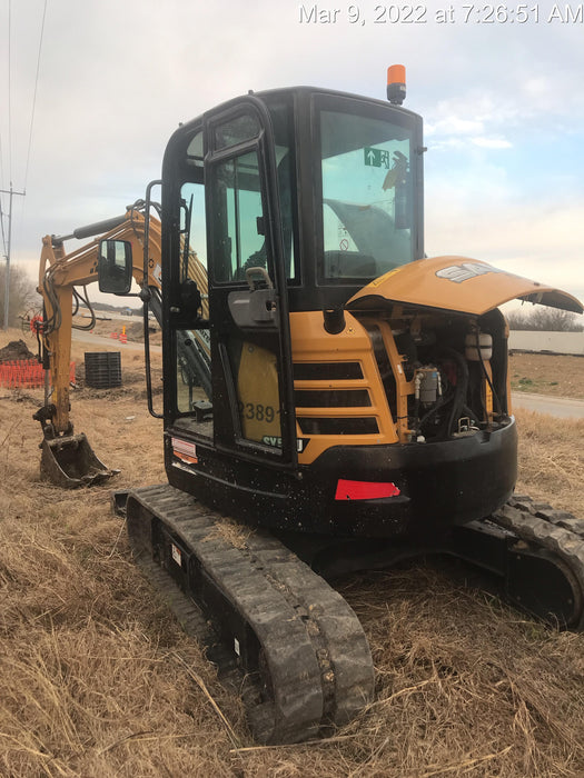 2021 TAKEUCHI TB235-2R