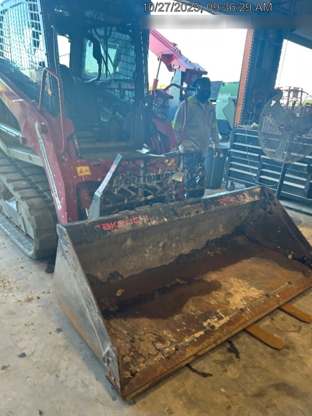 2023 TAKEUCHI TL8R2-CR
