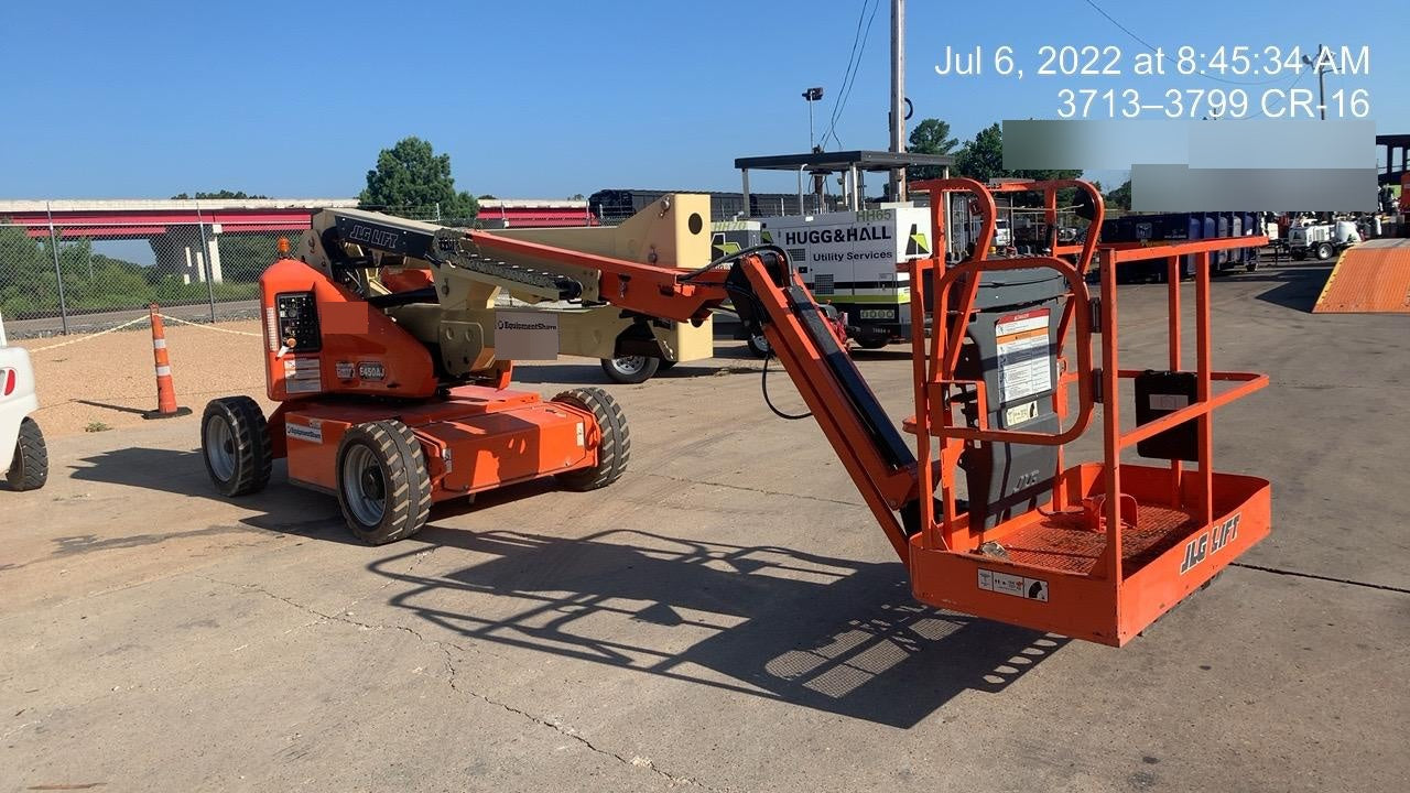 2019 JLG E450AJ