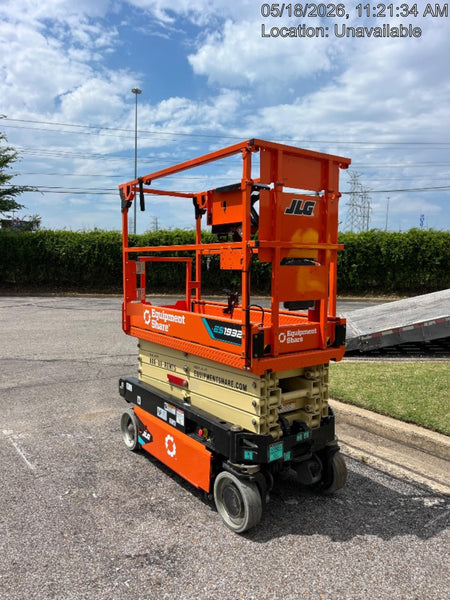 2025 JLG ES1932