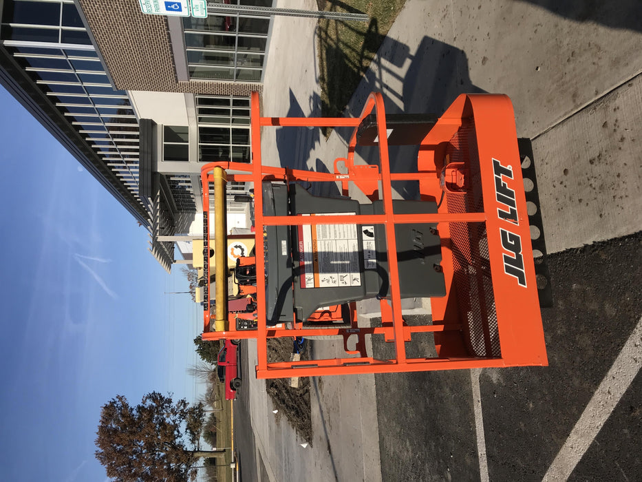 2019 JLG E400AJPN