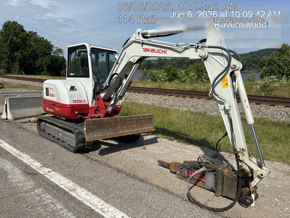 2025 TAKEUCHI TB250-2CR