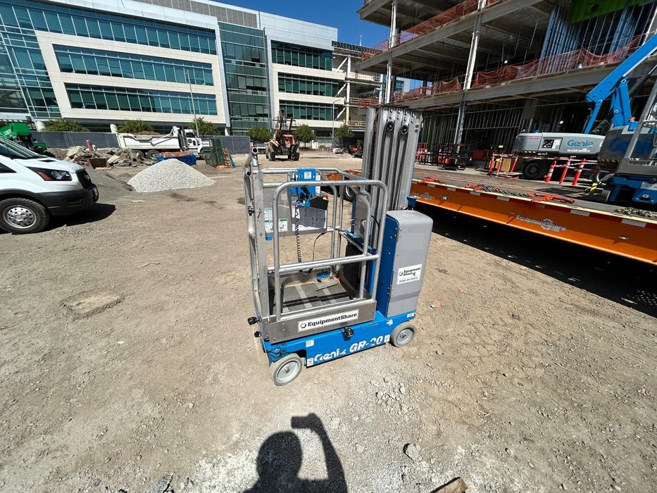 2020 GENIE GR-20