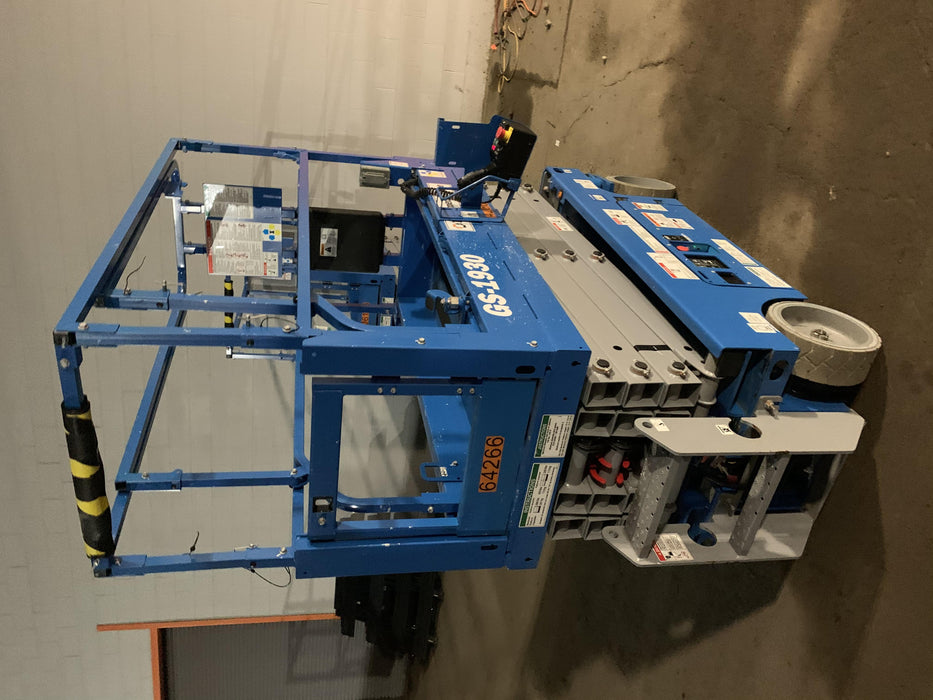 2020 Genie GS-1930 Solid Non Marking Tires, Beacon, Folding rails with half height swing gate, 800W Inverter