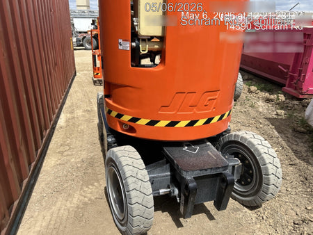 2025 JLG E300AJP