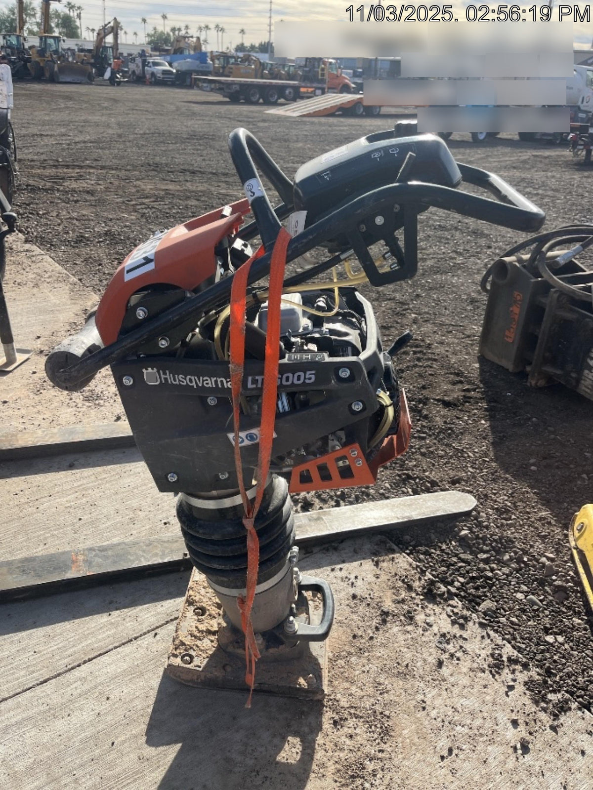 2025 HUSQVARNA LT6005