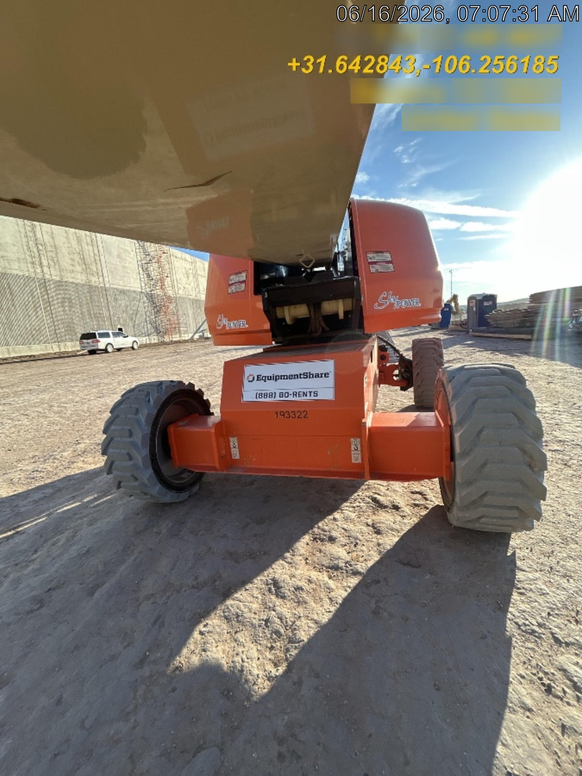 2021 JLG 600S