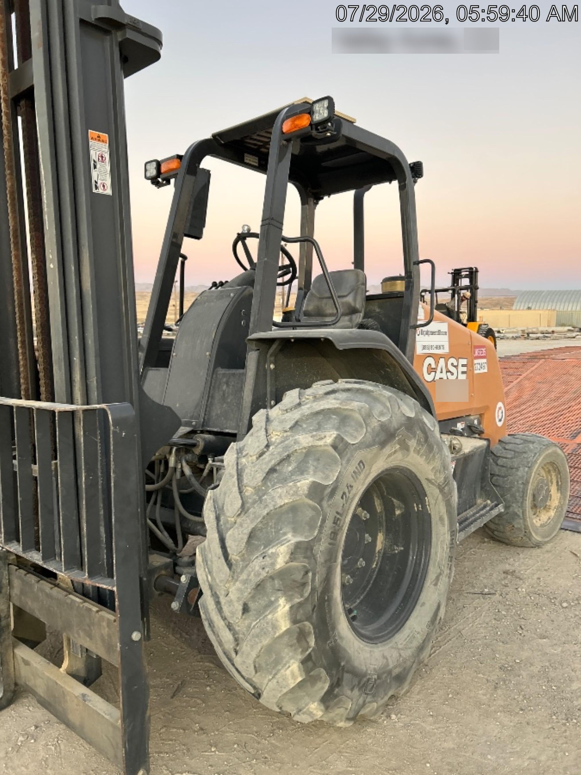 2023 CASE 588H