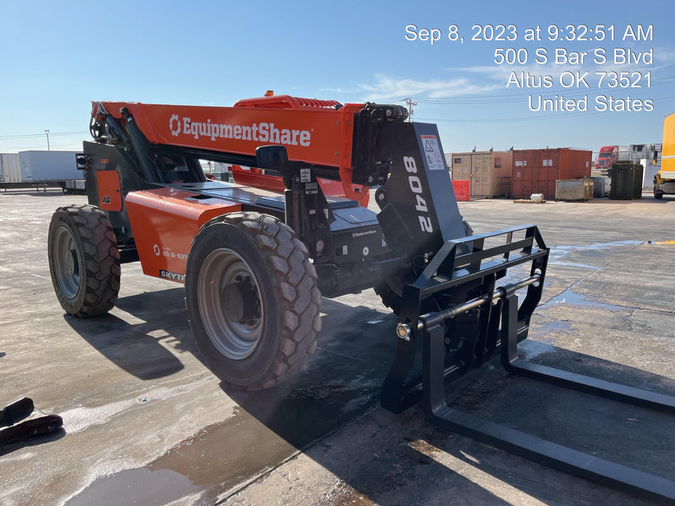 2023 SKYTRAK 8042