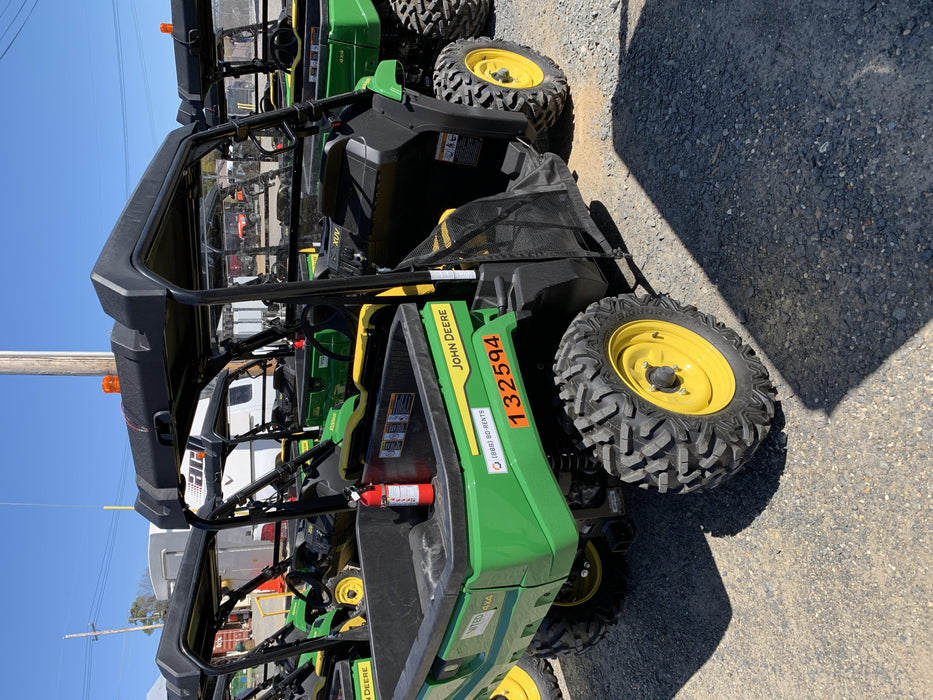 2021 John Deere XUV560E GATOR 4WD Utility Cart - 2-Seat, GAS, Canopy - ROPS, Windshield