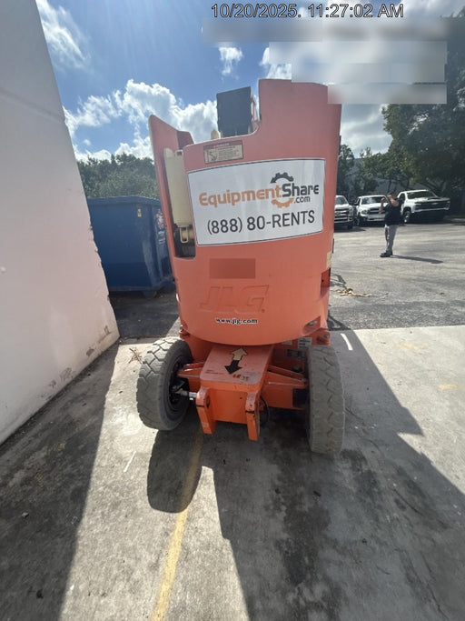 2019 JLG E300AJP