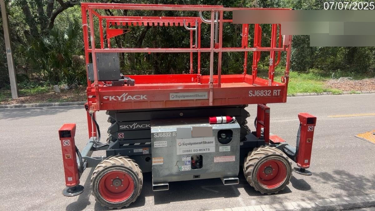 2021 SKYJACK SJ6832 RT