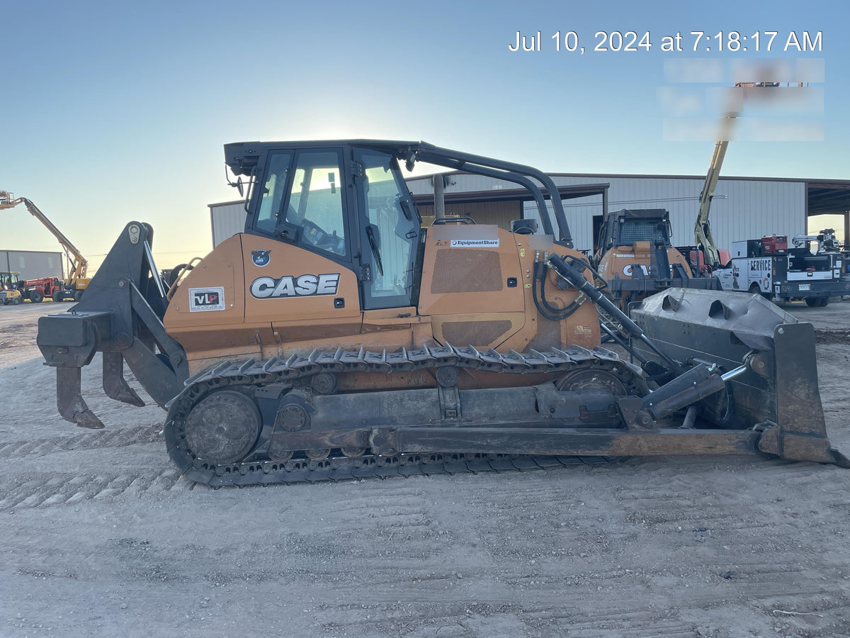2015 CASE 2050M