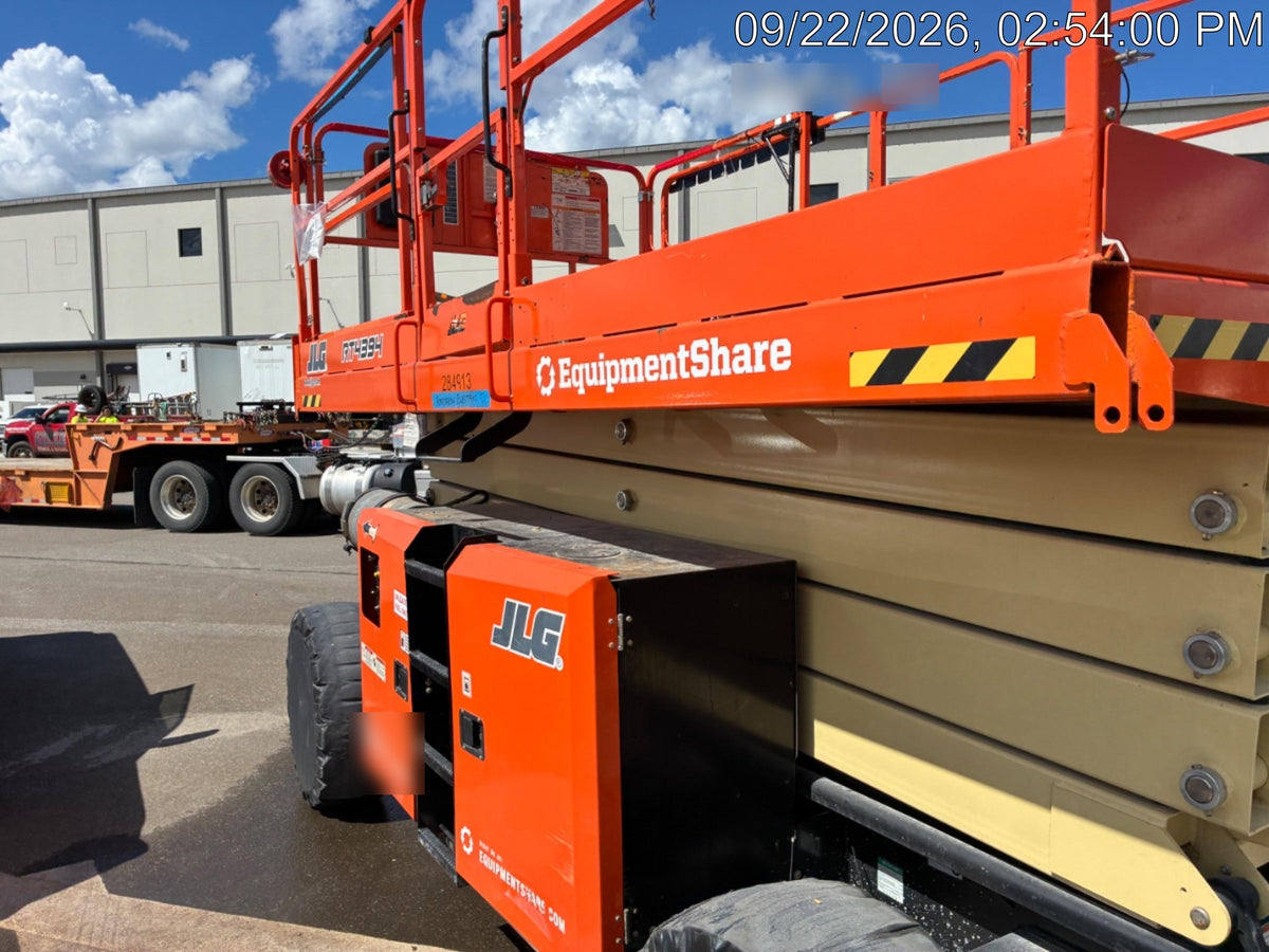2022 JLG RT4394