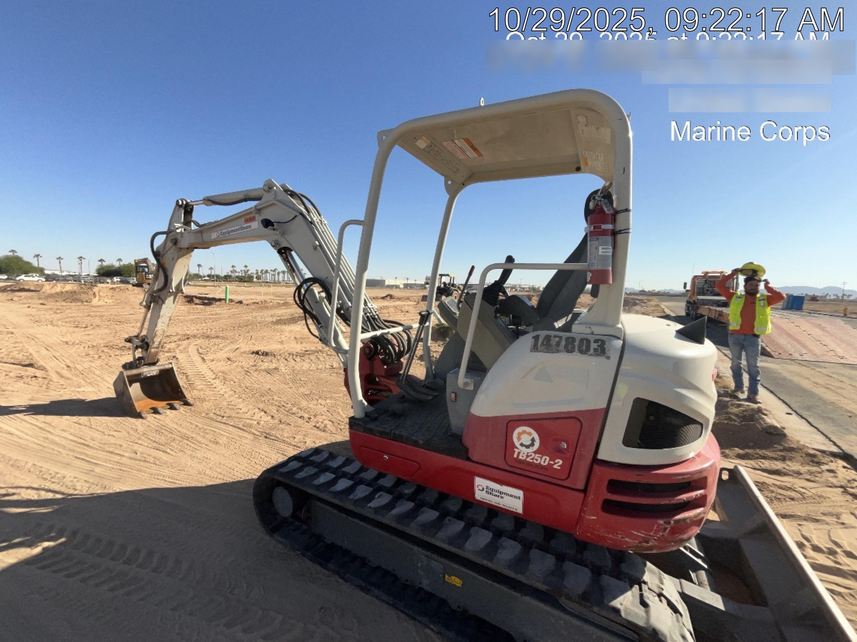 2021 TAKEUCHI TB250-2
