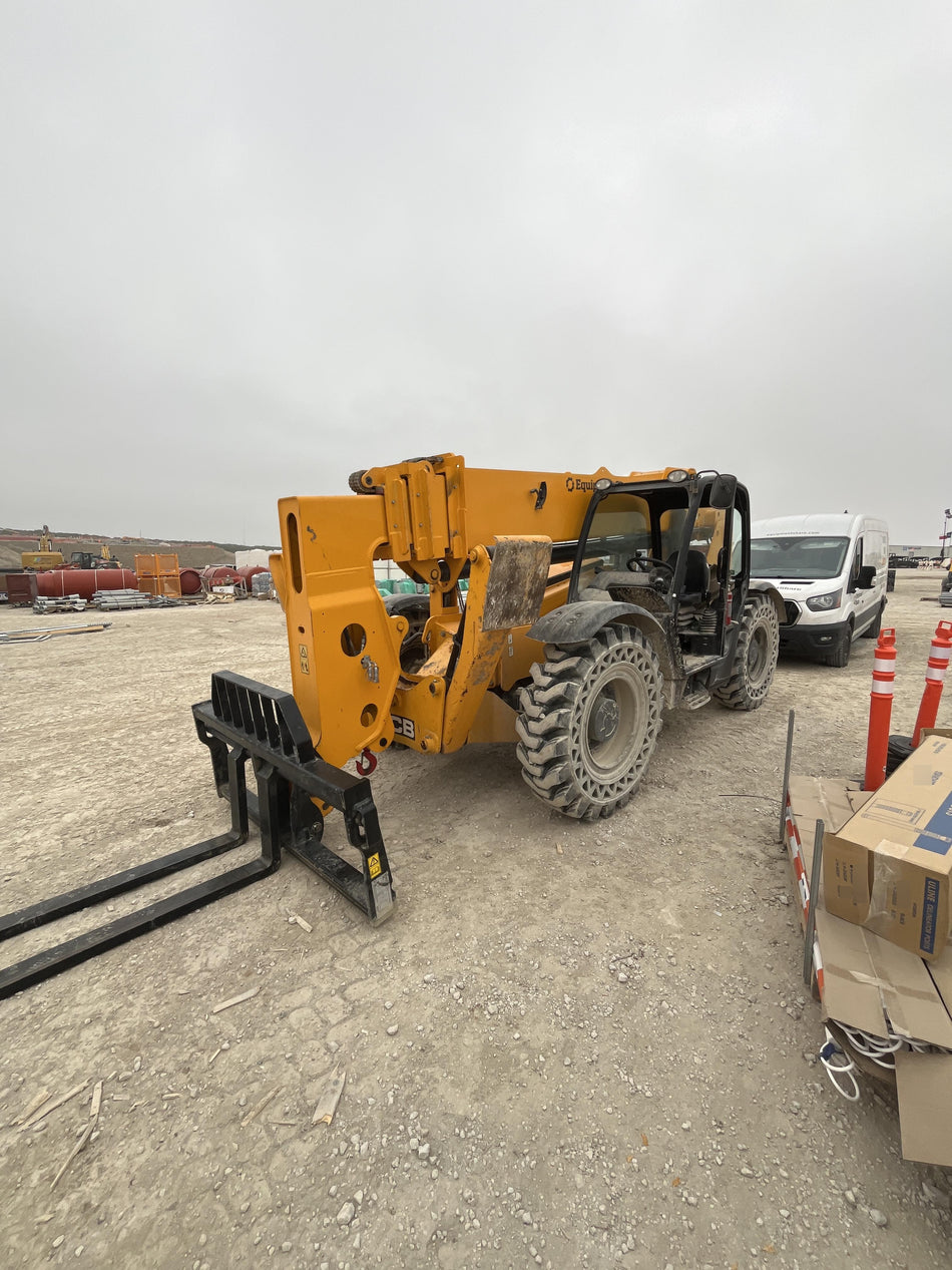 2023 JCB 510-56