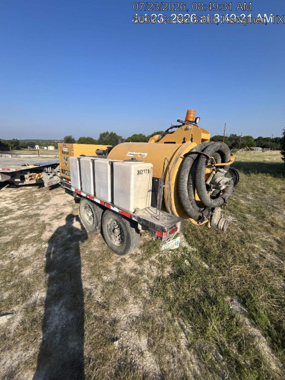 2023 Vac-Tron LP573XDT T4 Koehler Diesel Engine, 500 Gallon Debris Tank, x2 100 Gallon Water Tanks