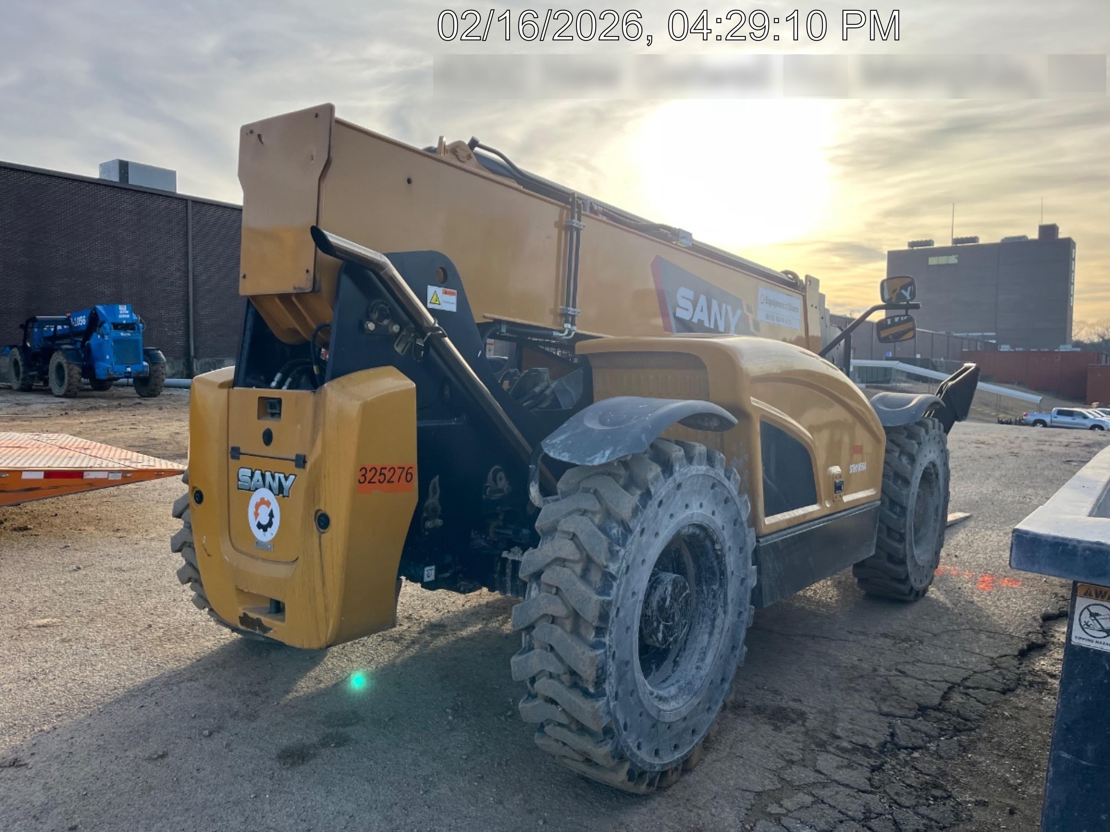 2023 SANY STH1056