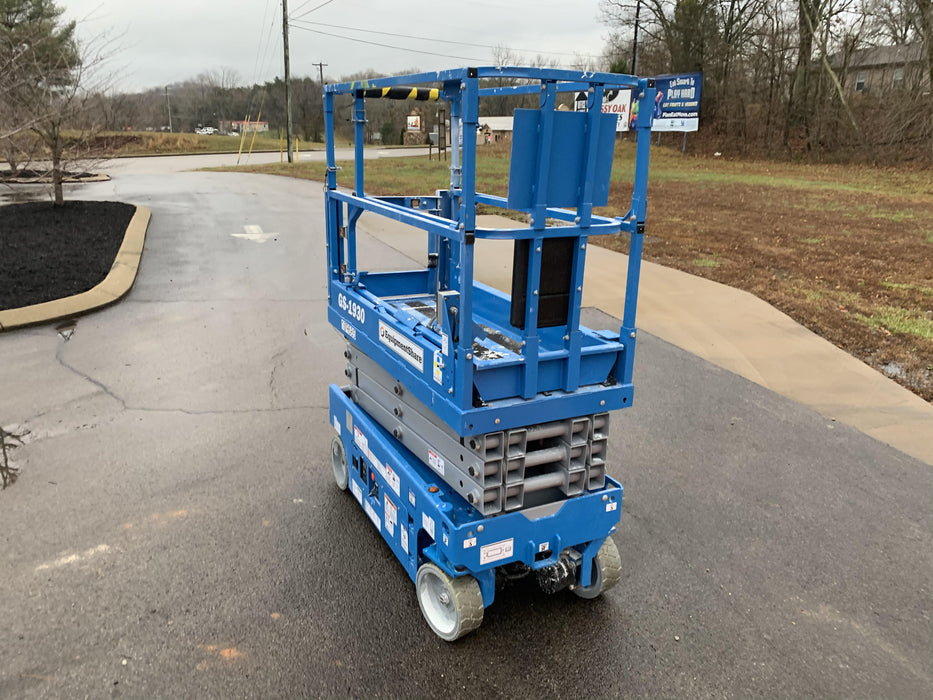2020 Genie GS-1930 Solid Non Marking Tires, Beacon, Folding rails with half height swing gate, 800W Inverter