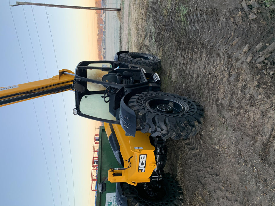 2020 JCB 509-42 Canopy, Solid Tires, Work Lights, Beacon, Aux Hydraulics, Back up Alarm, Lifting Eye, ES Decals