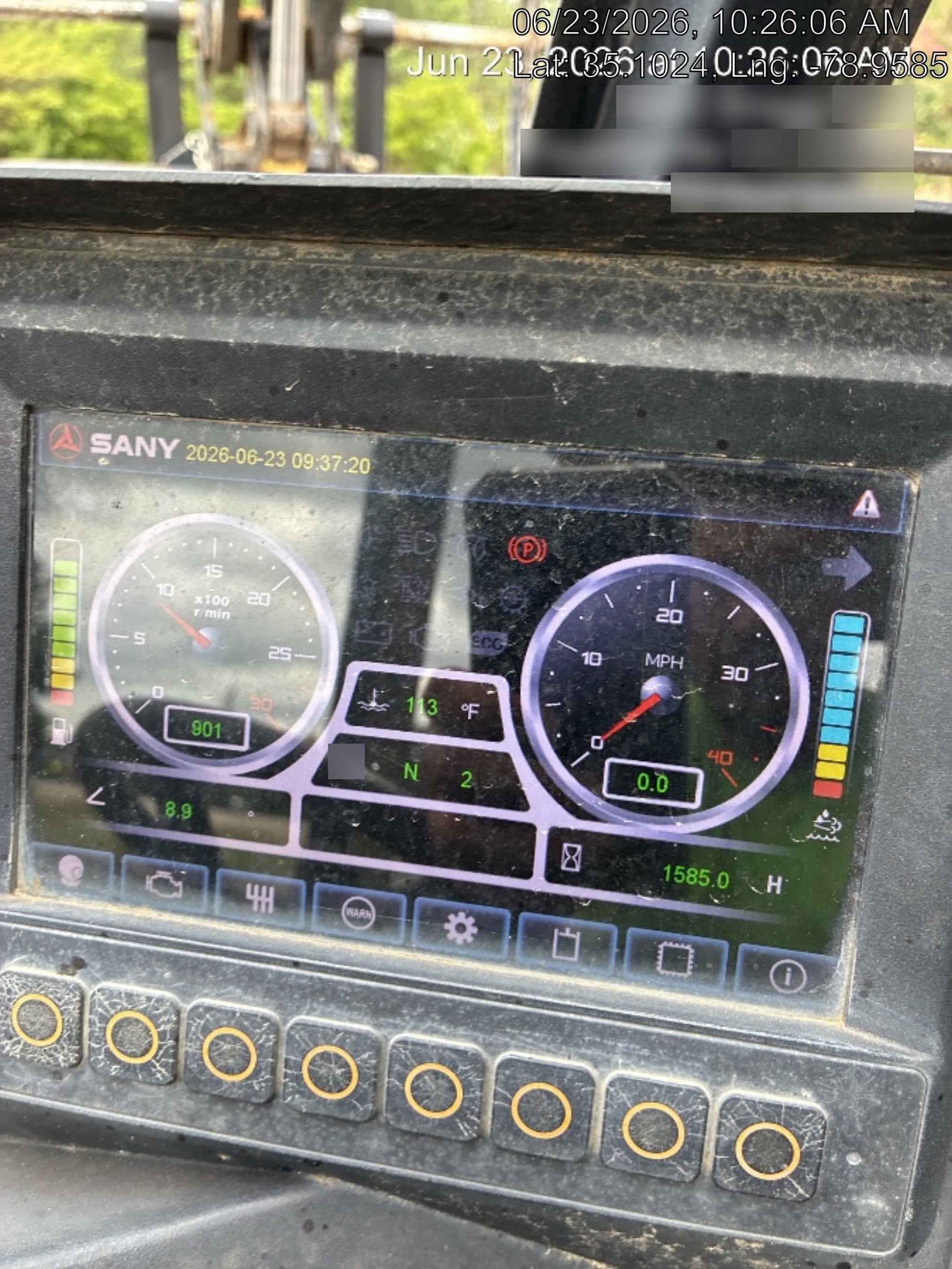 2020 SANY STH1056