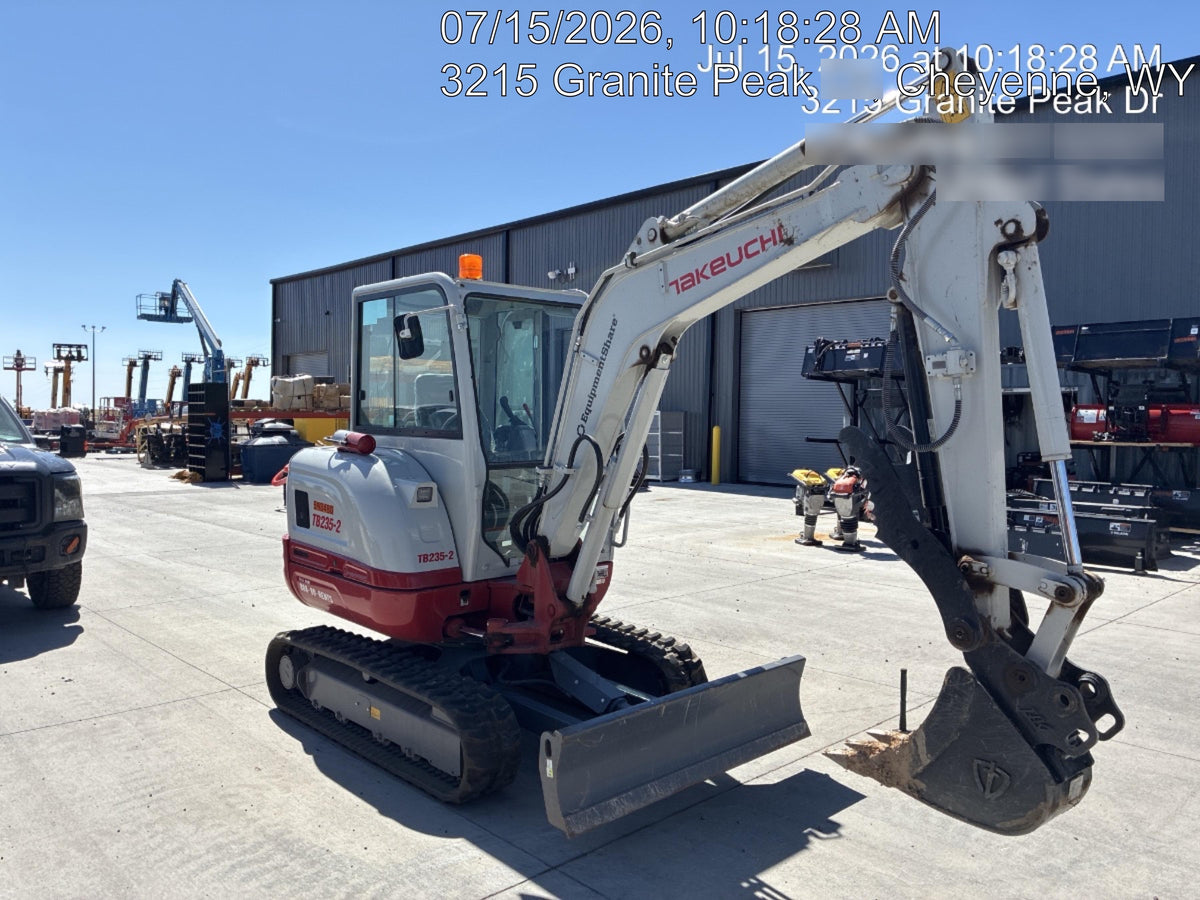 2025 TAKEUCHI TB235-2CR