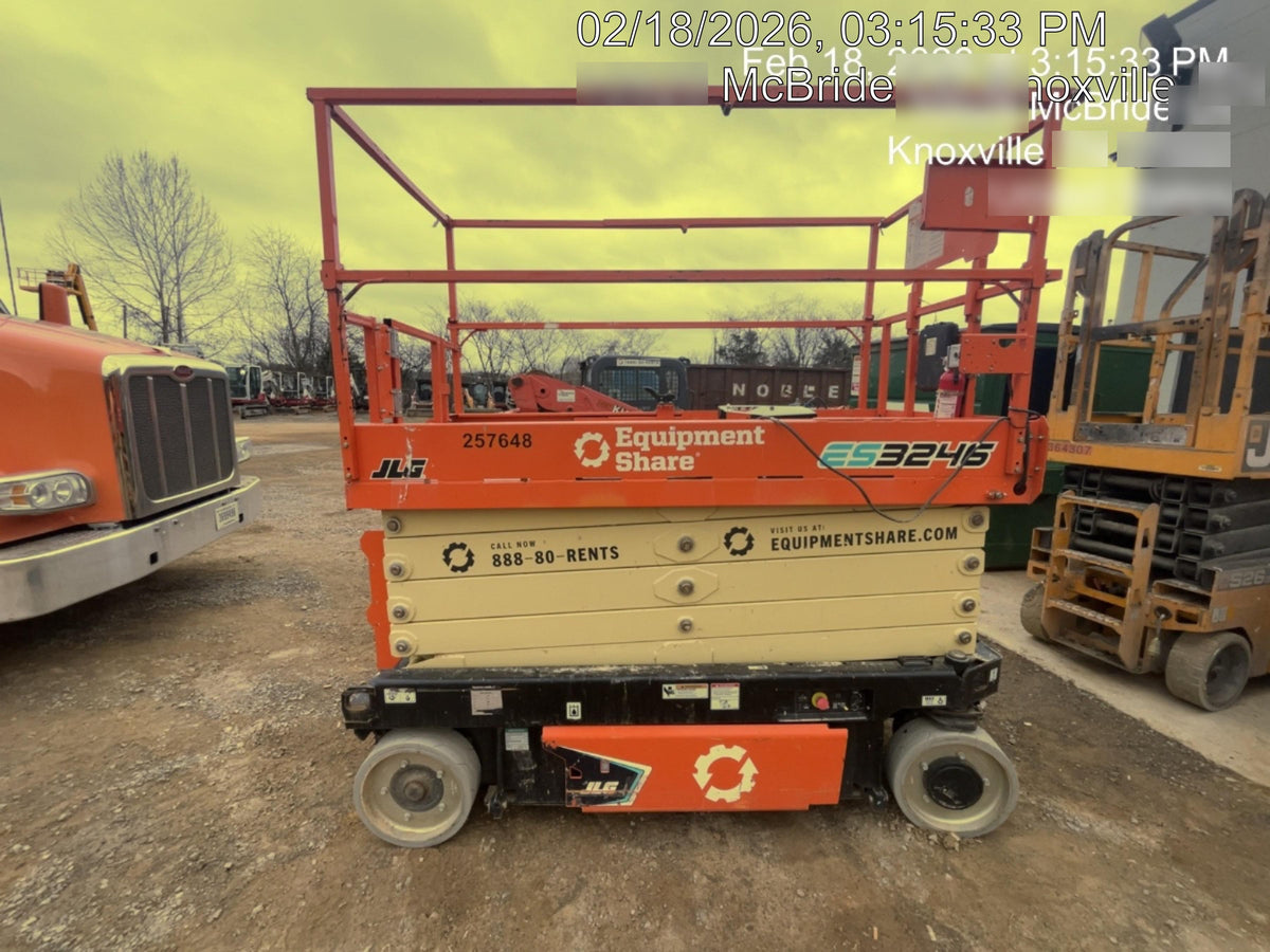 2022 JLG ES3246
