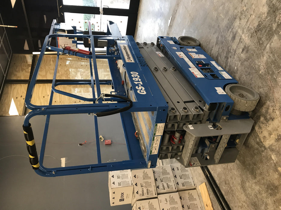 2019 Genie GS-1930 Fixed Rails with Chain Entry