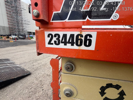 2022 JLG ES3246