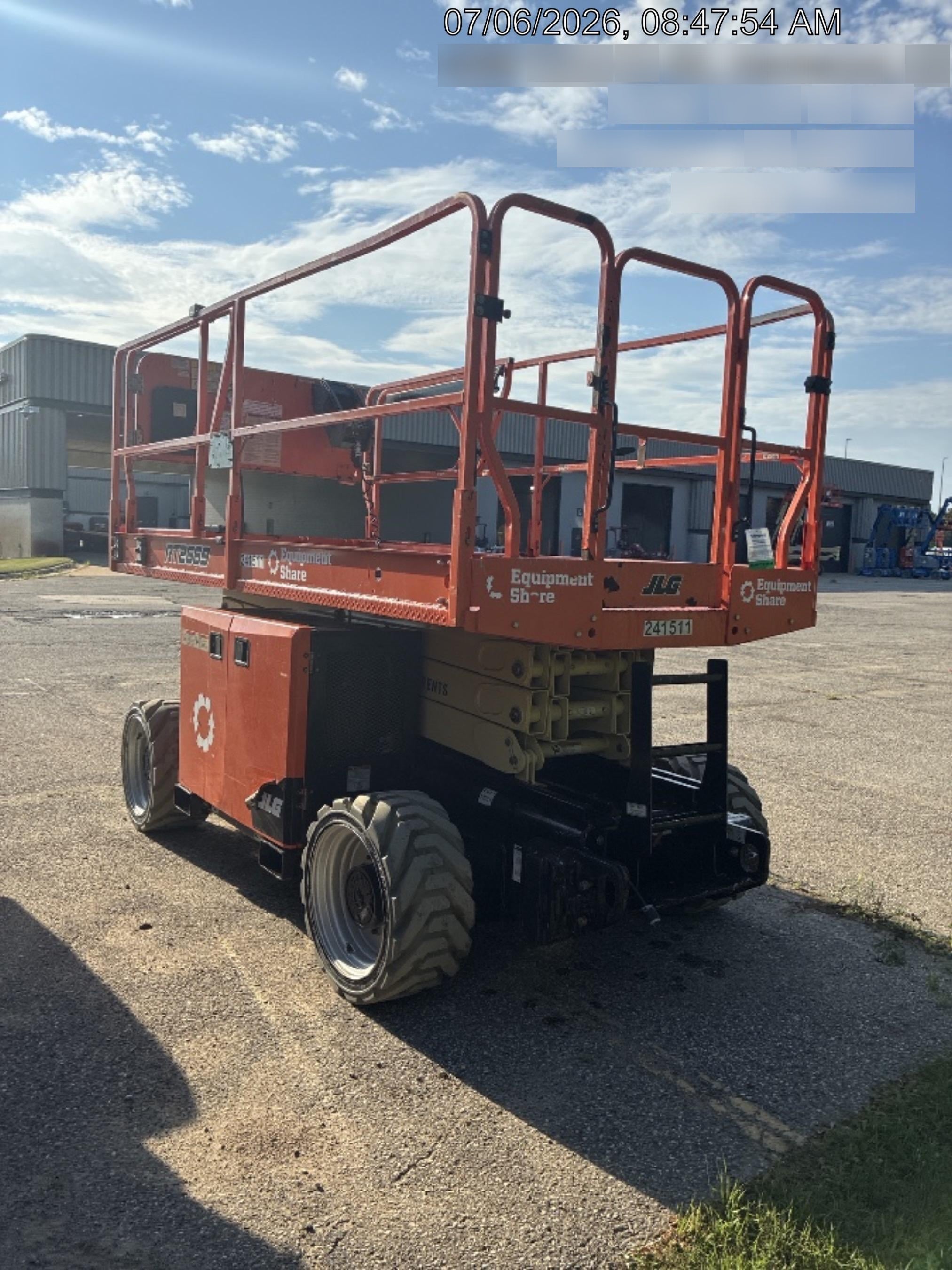 2022 JLG RT2669