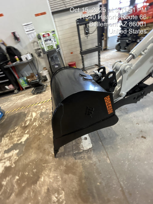 2025 TAKEUCHI 36" Bucket - Takeuchi