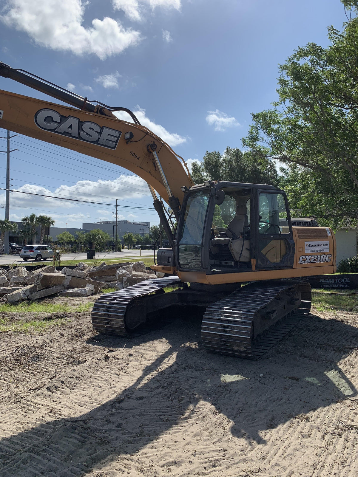 2015 Case CX210C CAB A/C, 9'-8" ARM, STEEL TRACKS, AUX HYD, THUMB