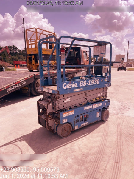2017 Genie GS-1930 Genie GS-1930 Lift w/Fixed Rail and Chain Entry