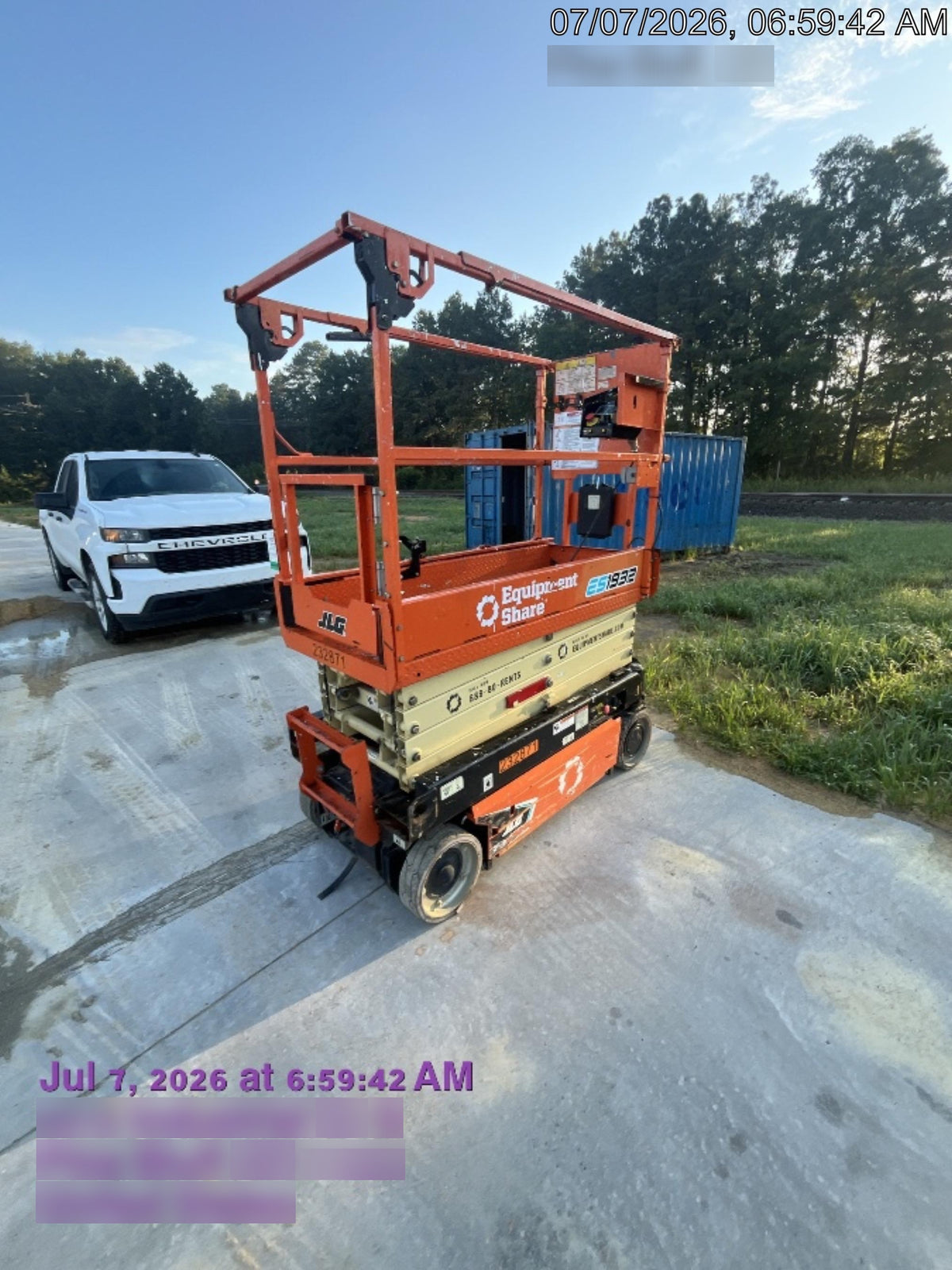 2022 JLG ES1932