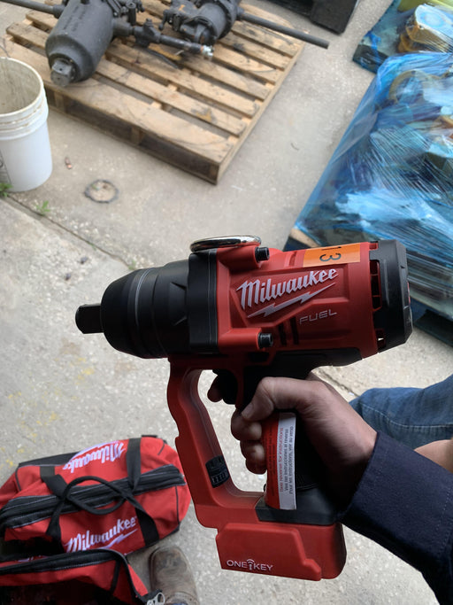 2021 MILWAUKEE 2867-22