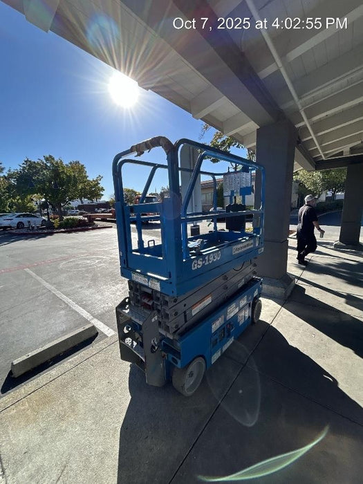 2019 Genie GS-1930 Half Height Swing Gate, 800W Inverter