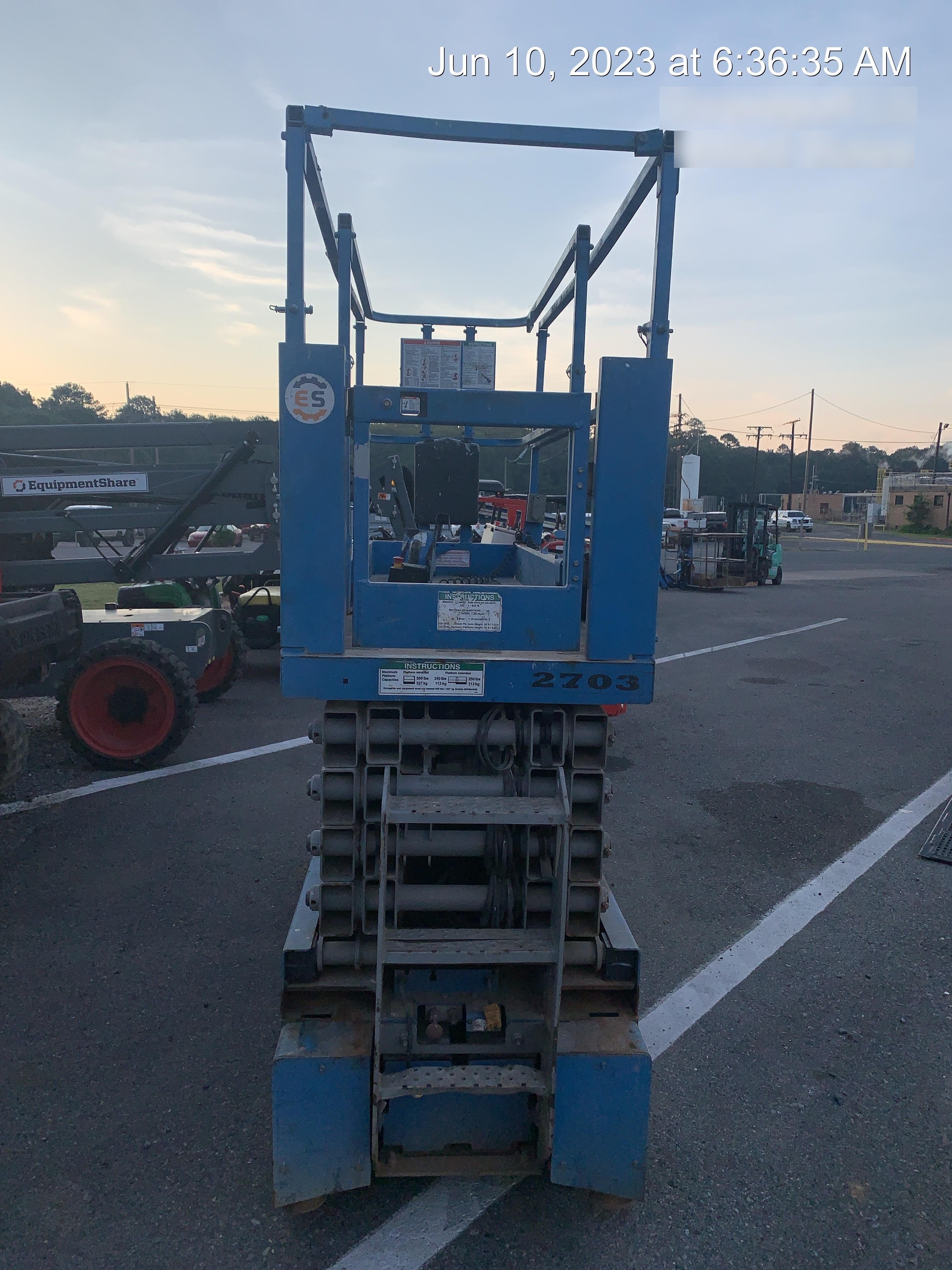 2016 Genie GS-3232 Genie GS3232 Narrow Scissor Lift
