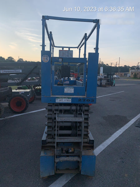 2016 Genie GS-3232 Genie GS3232 Narrow Scissor Lift