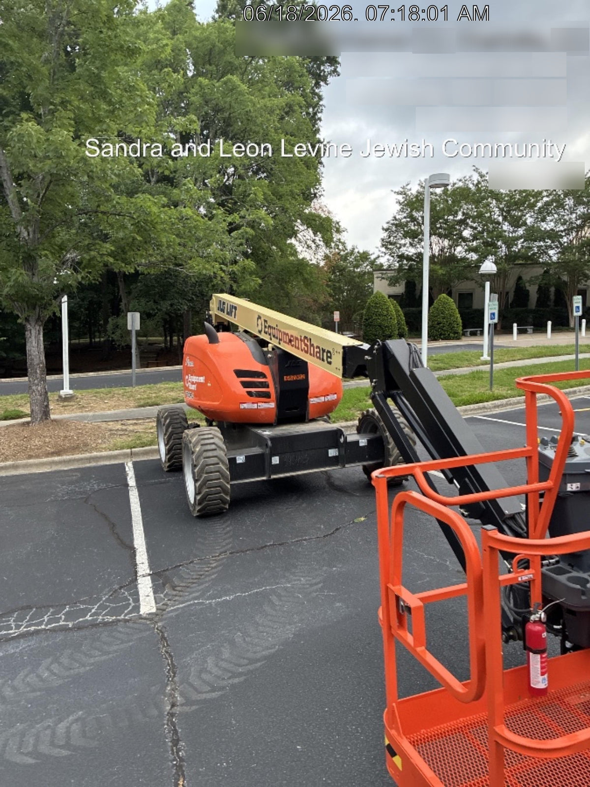 2026 JLG 600AJ