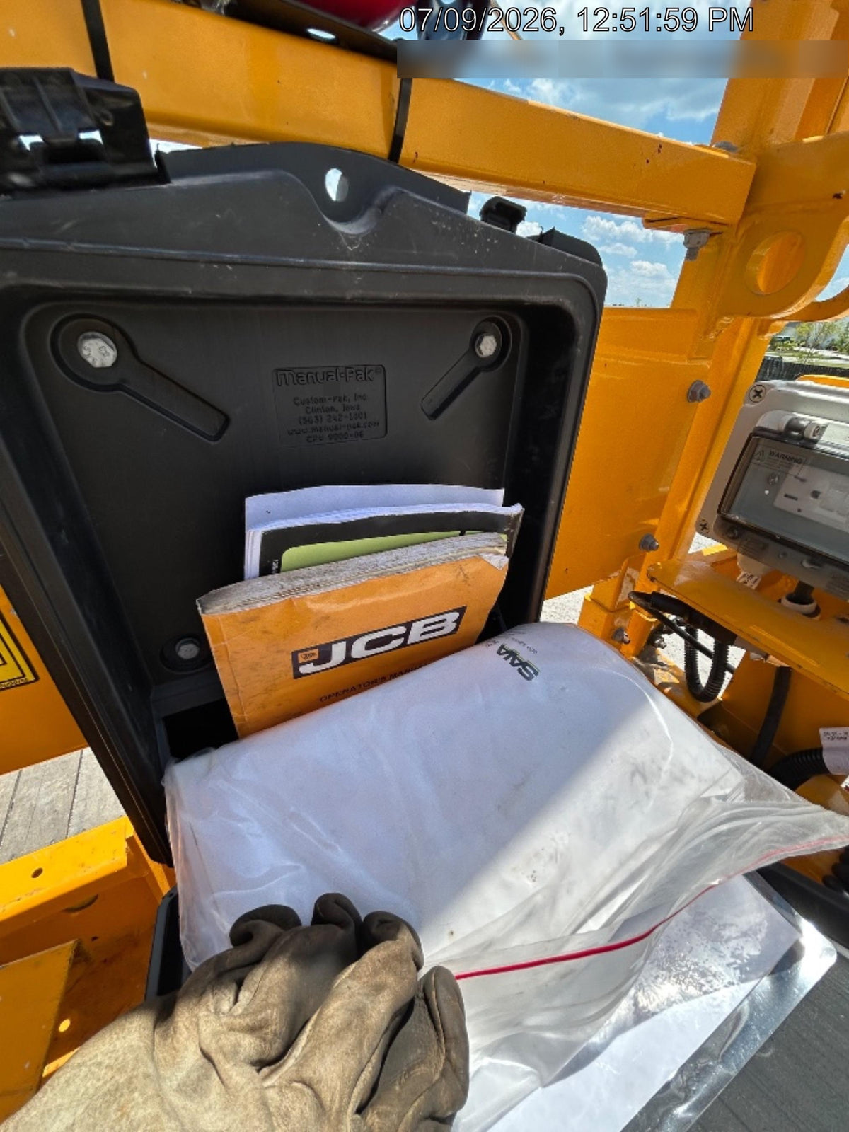 2024 JCB S1932E