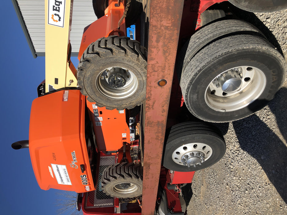 2019 JLG 400S