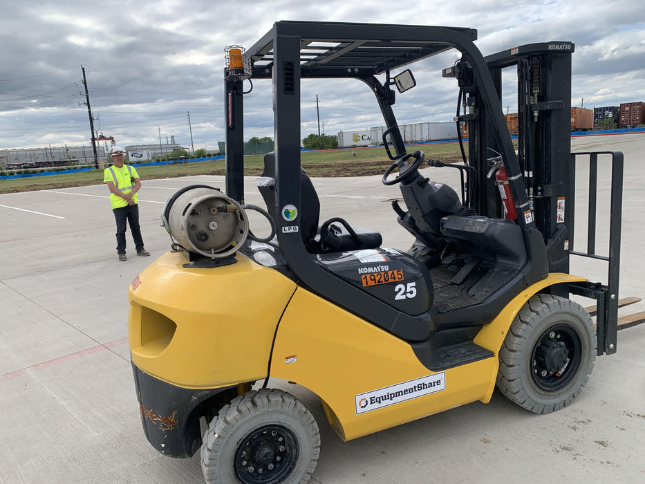 2021 KOMATSU FG25T-16