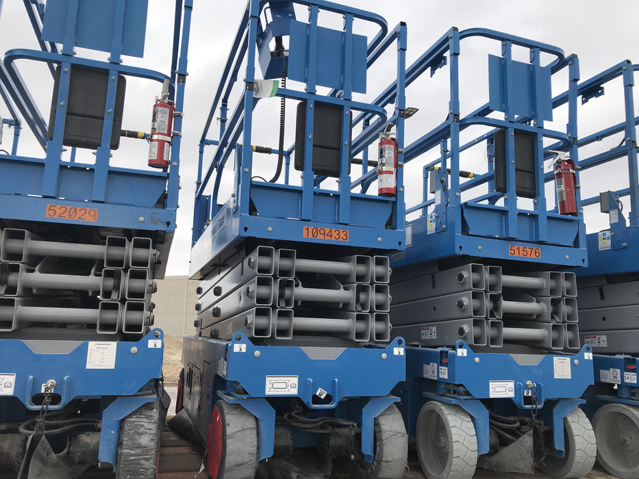 2020 Genie GS-2632 Solid NM Tires, Folding Rails with Half-Height Swing Gate, Beacon