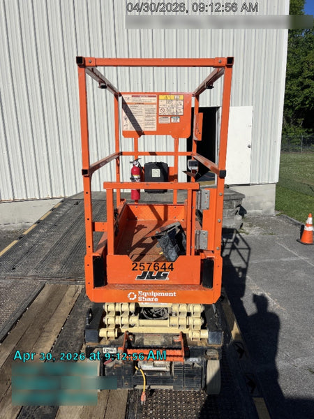 2022 JLG ES1330L