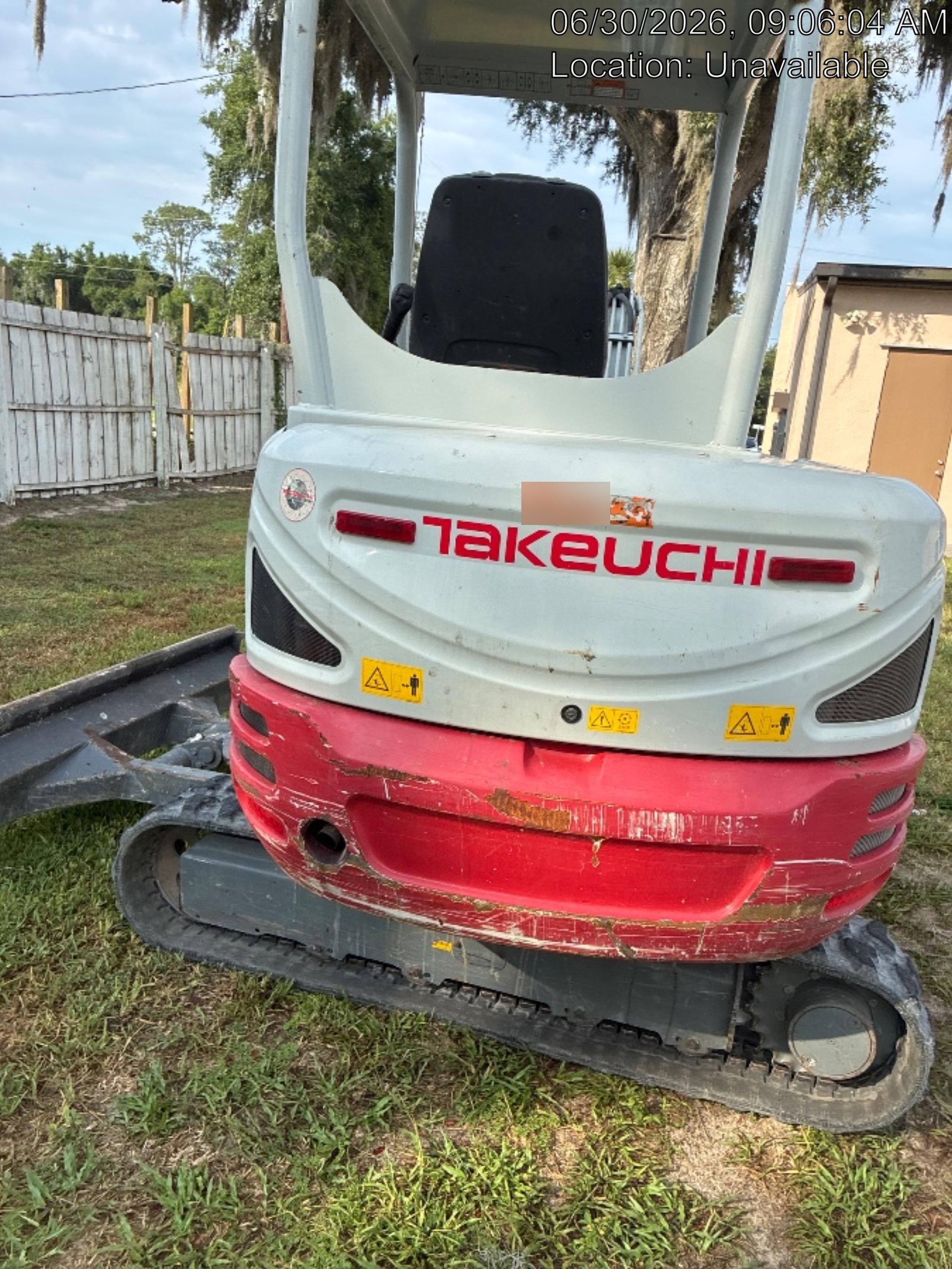 2022 TAKEUCHI TB235-2R