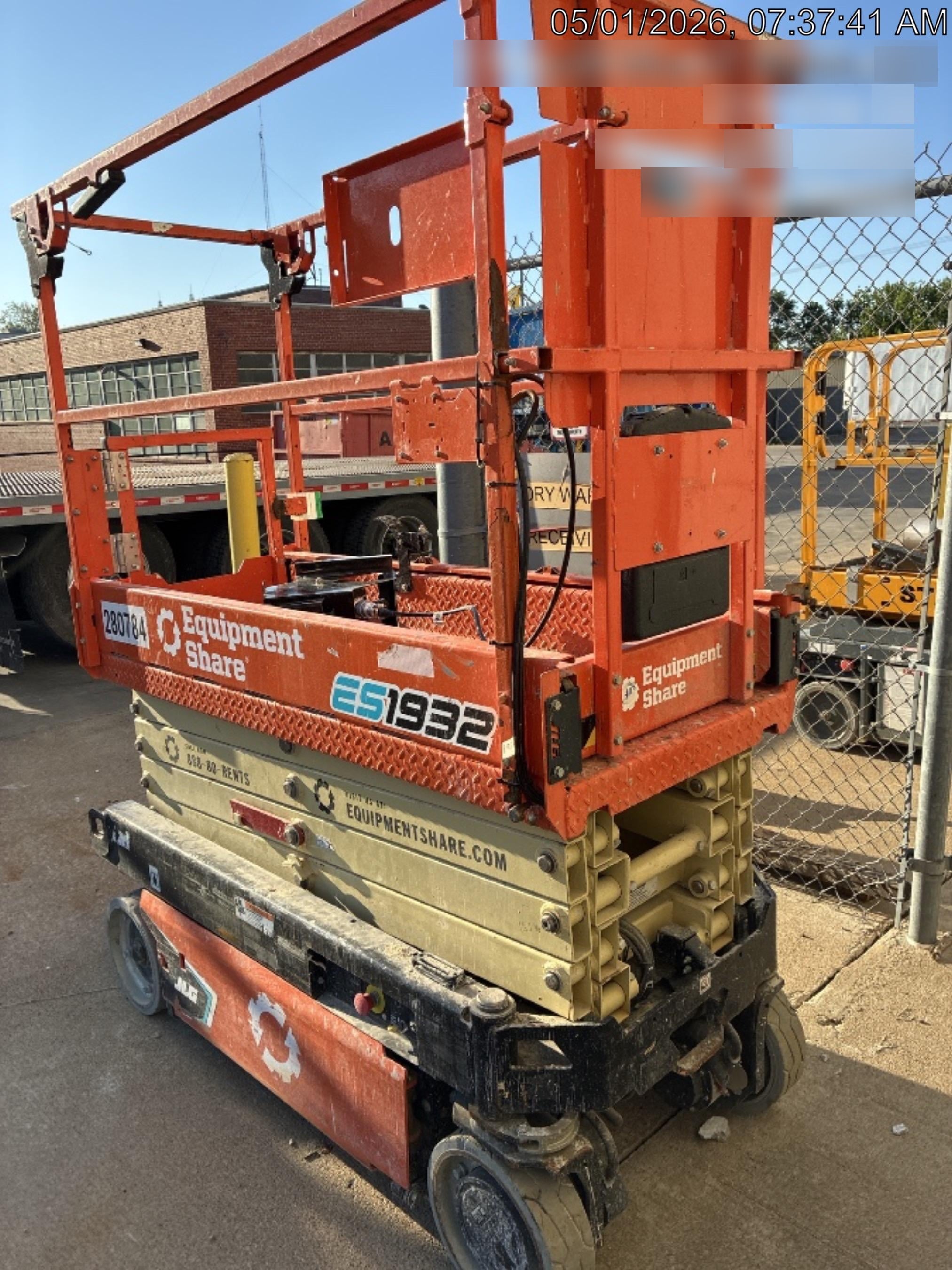 2022 JLG ES1932