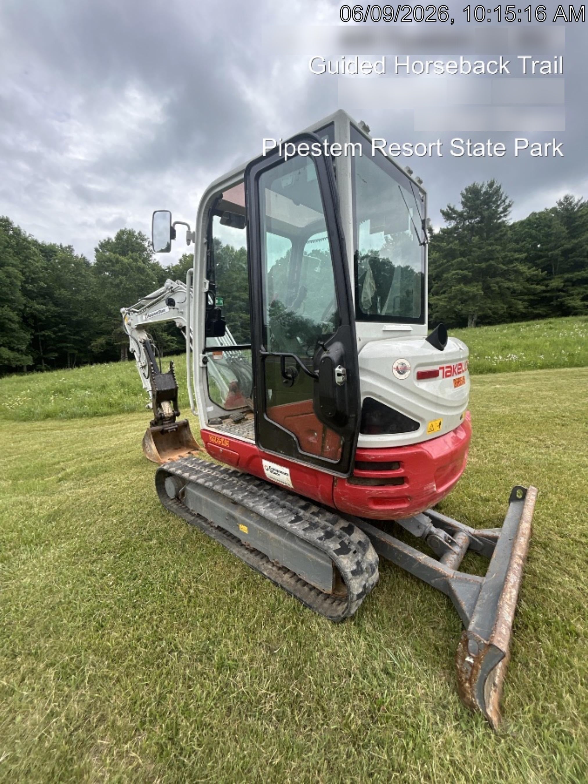 2022 TAKEUCHI TB235-2CR