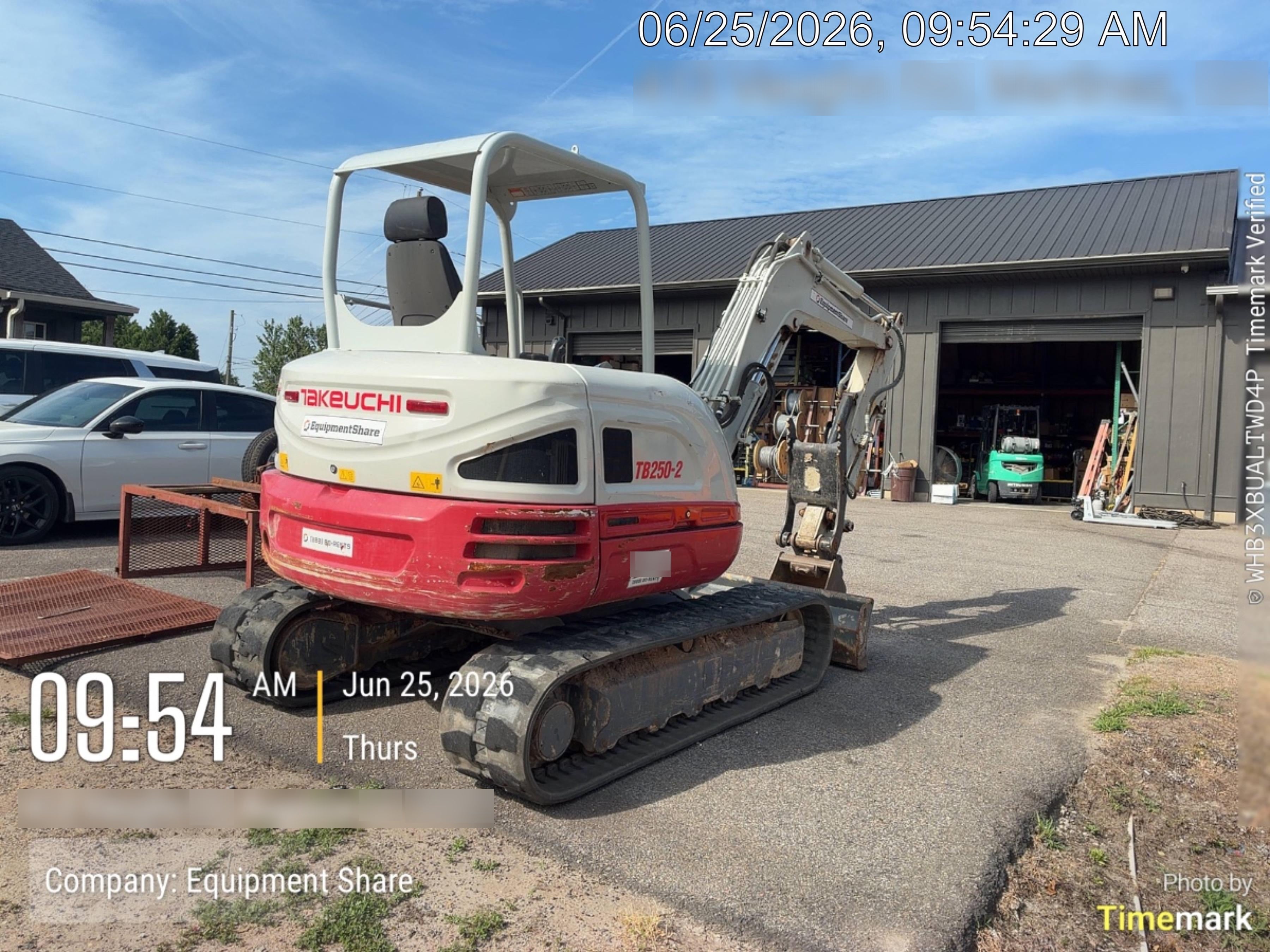 2022 TAKEUCHI TB250-2R