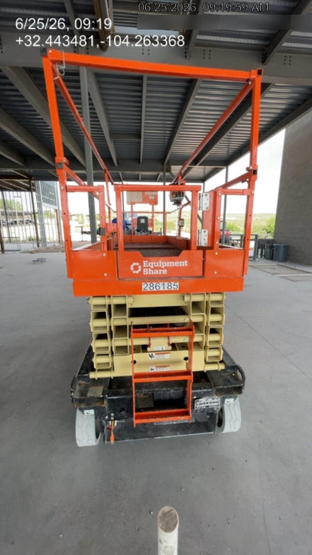 2022 JLG ES3246